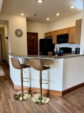 Eagle View Apartments & Townhomes - 2bed/2bath - Heritage floorplan – photo 1