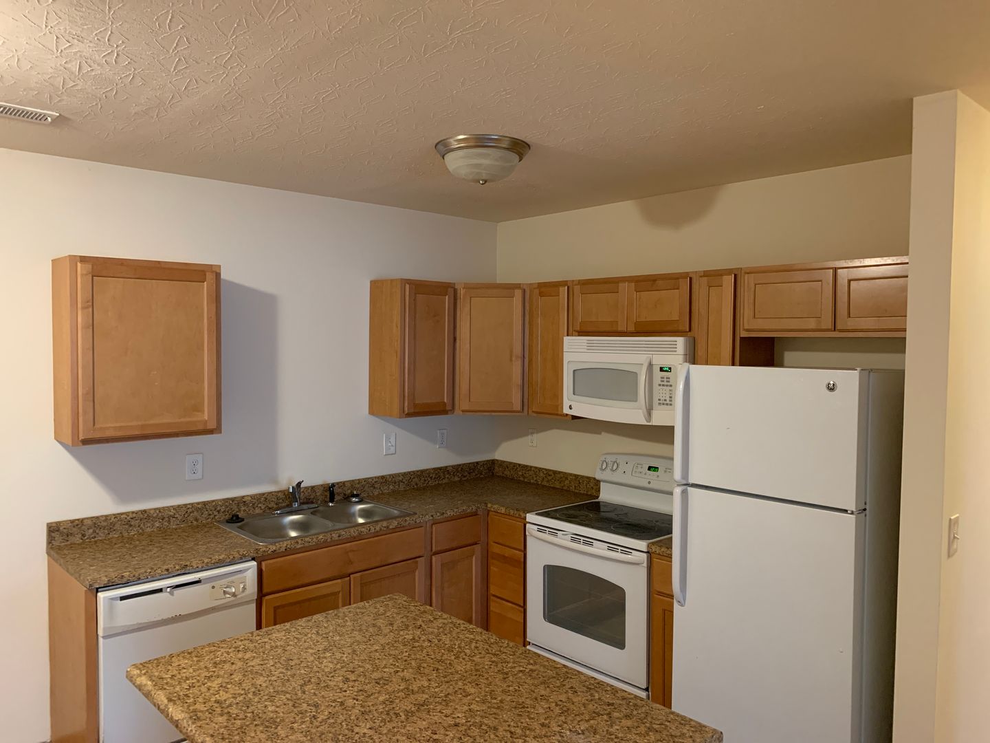 Culloden Apartment: 1 Hidden Brook Way