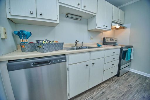 Seven Oaks Apartments – photo 1