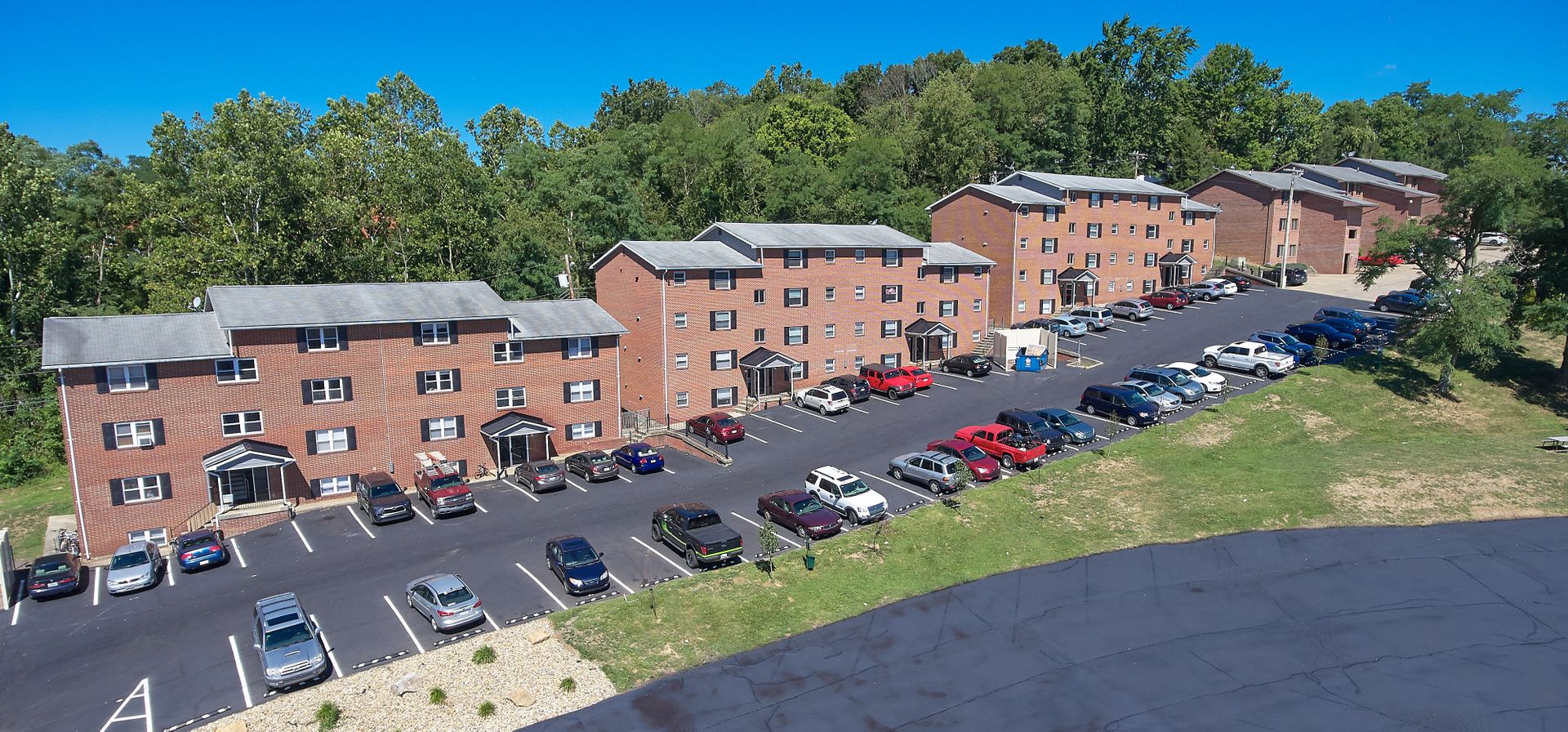 Morgantown Apartment: 1241 Pineview Drive