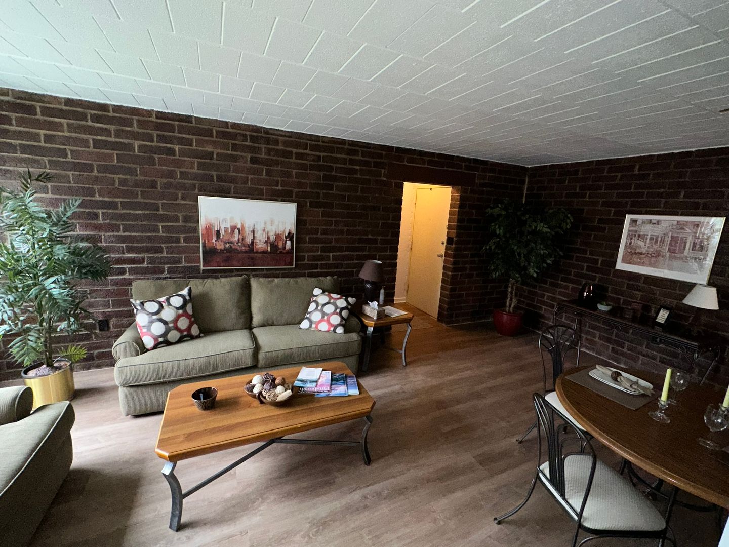 Latrobe Apartment: 206 North Shenandoah Drive