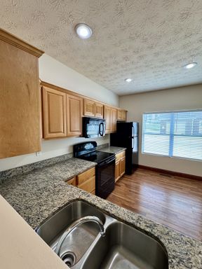 Eagle View Apartments & Townhomes - 3 bedroom/ 2.5 bath - The Molly floorplan – photo 1