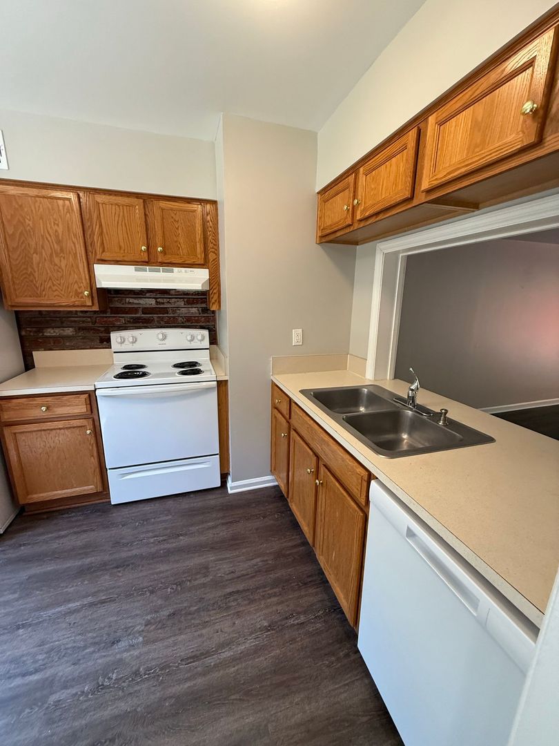 Pittsburgh Townhome: 1 Oakhurst Circle