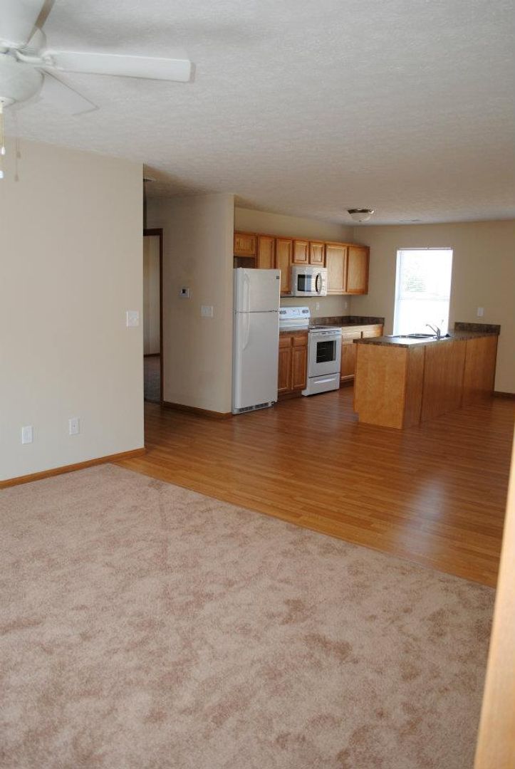 Culloden Apartment: 1 Hidden Brook Way