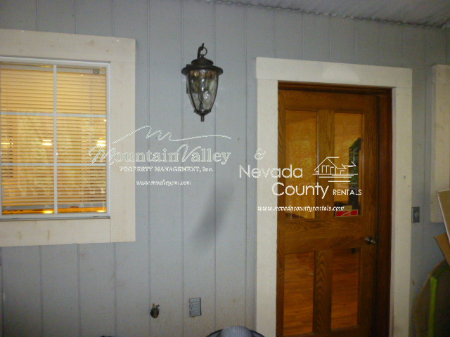 Grass Valley House: 10815 Footwall Drive