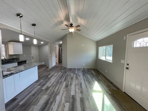 Renovated 2 bedroom 1 bathroom!