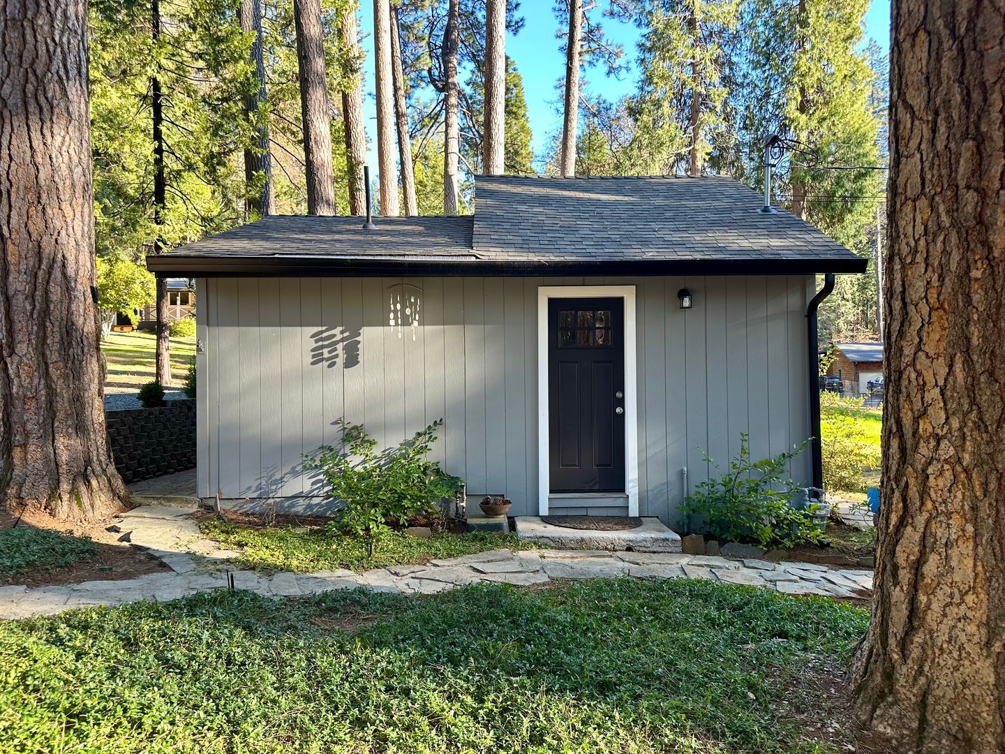 Nevada City House: 10891 Berggren lane