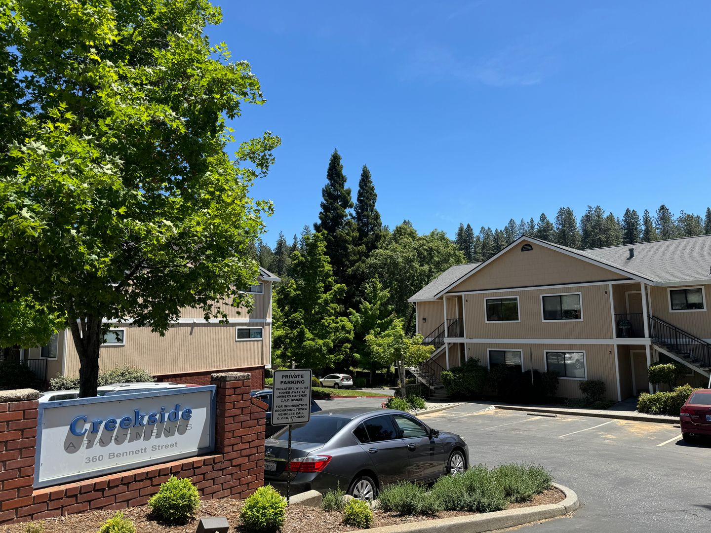 Grass Valley Apartment: Creekside Apartments