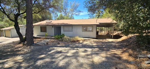 Country House 3 Bedroom 2 bath Squirrel Creek