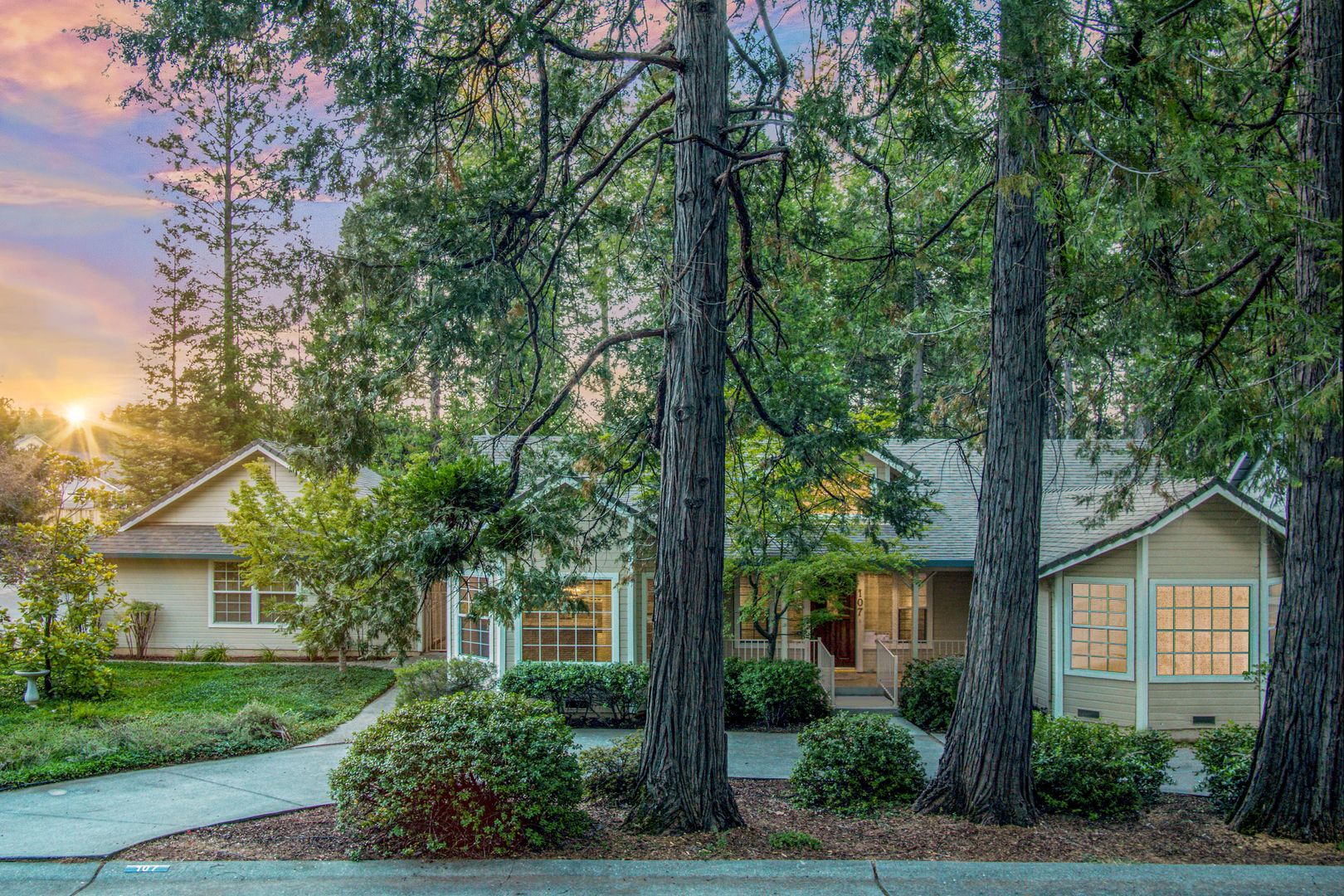 Grass Valley House: 107 Sterling Court