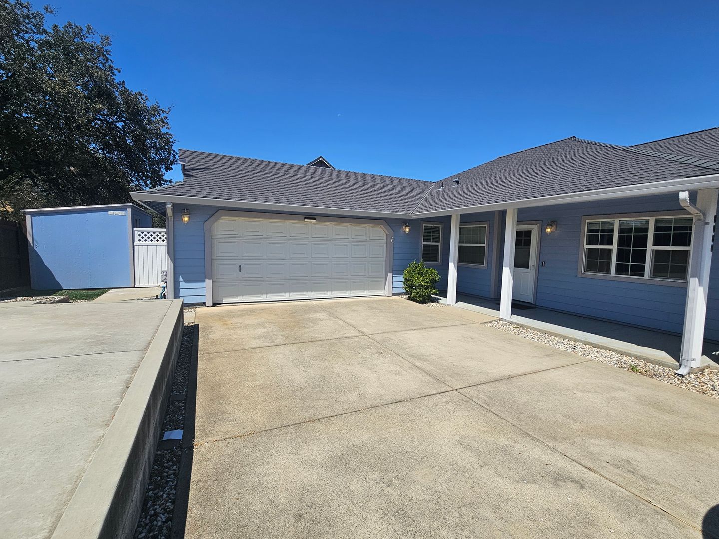Smartsville House: 8080 Quartz Lane