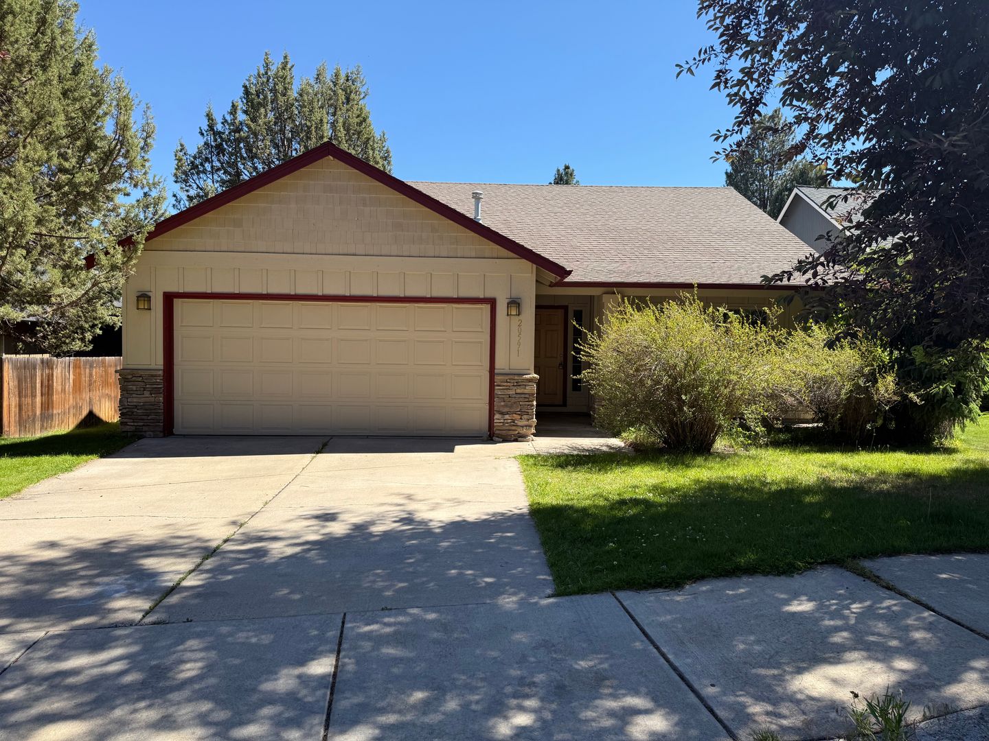 Bend House: 20591 Conifer Avenue