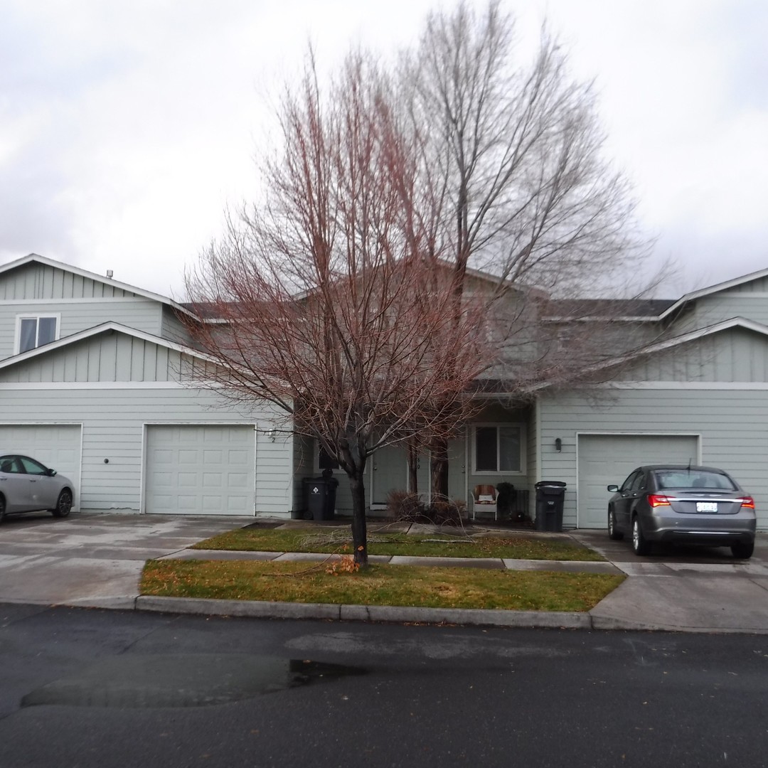 Bend Apartment: 20080 Doanna Way