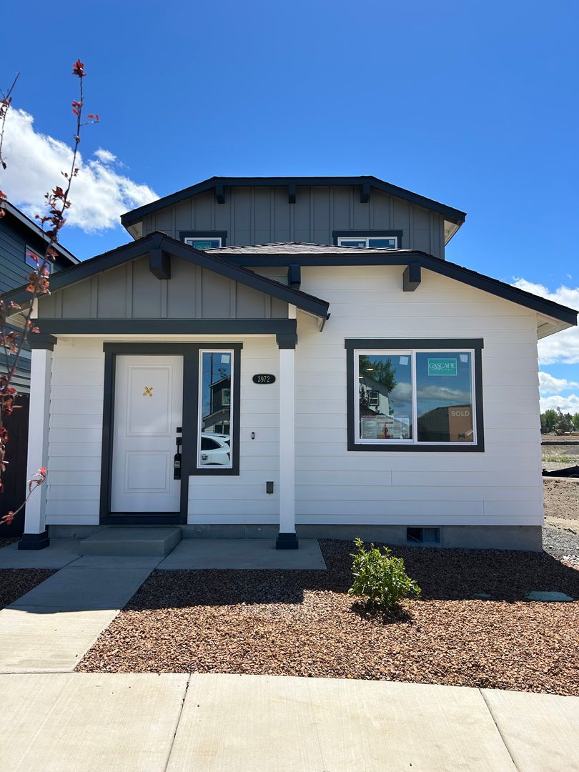 Redmond House: 3972 SW Obsidian Ave.