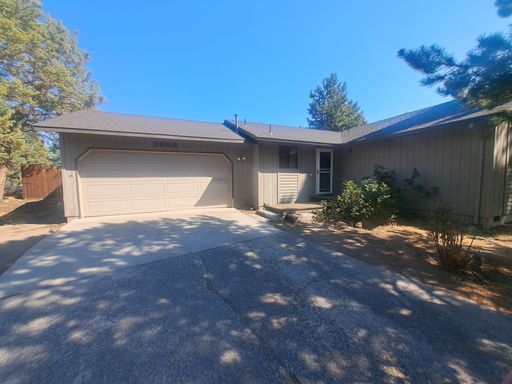 3 Bed/2 Bath Single Level Home near Parks and Schools - Daggett Lane – photo 1