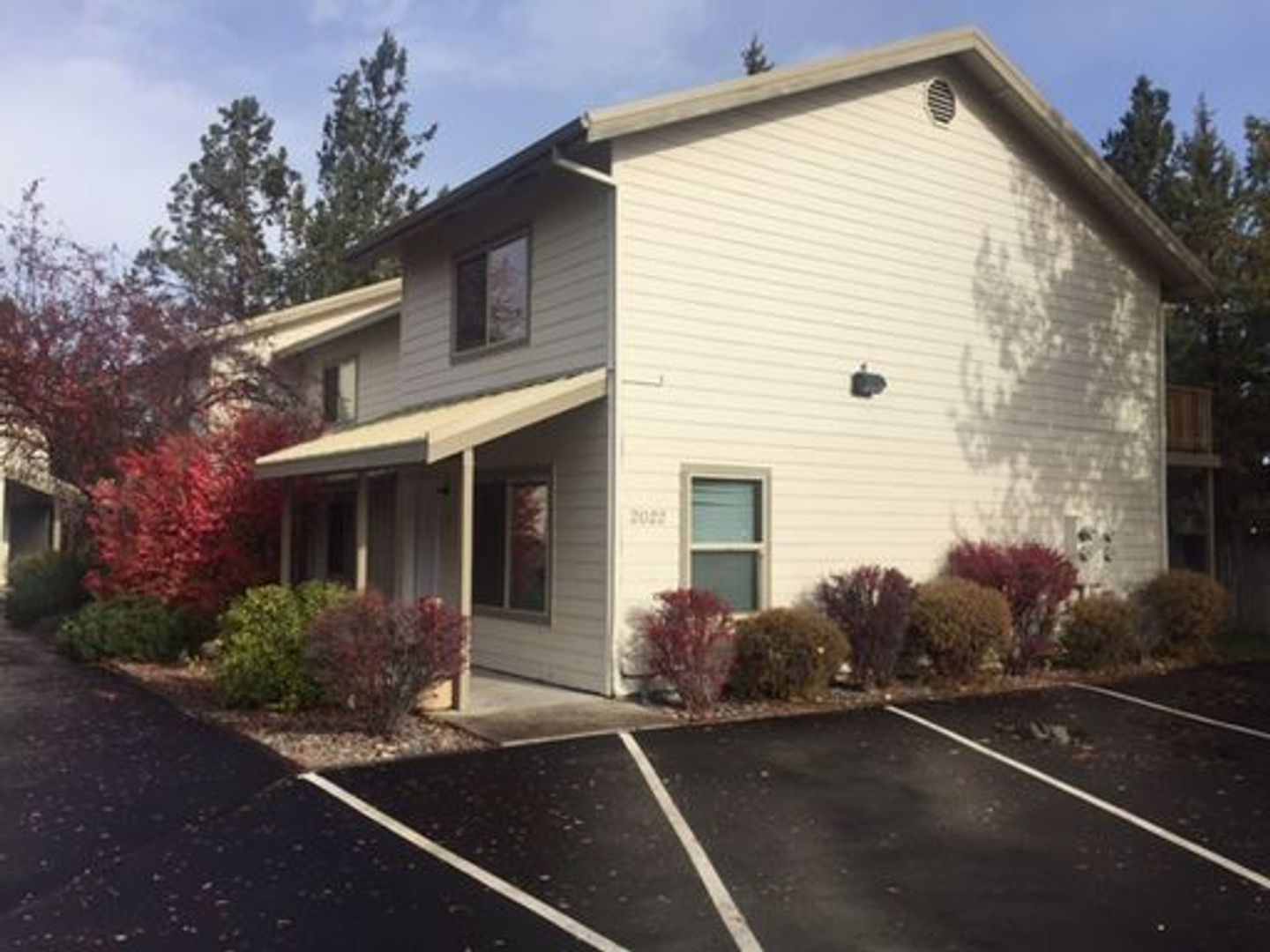 Bend Apartment: 2022 NE Neil Way #1