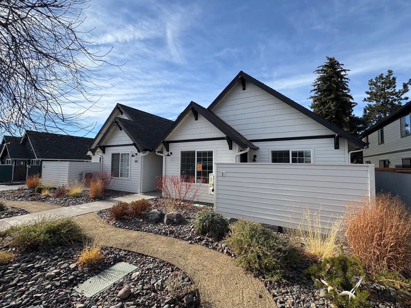 Bend Apartment: 109 NW Broadway - 4