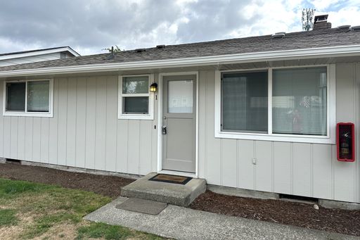 Move in Special! 1/2 off 2nd months rent. Great 2 bedroom Unit in Marysville 6 plex!! – photo 1