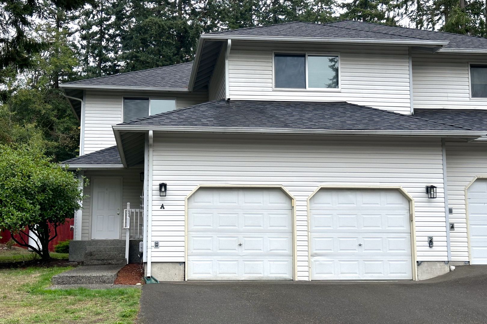 Edmonds Apartment: 5706 141st ST SW