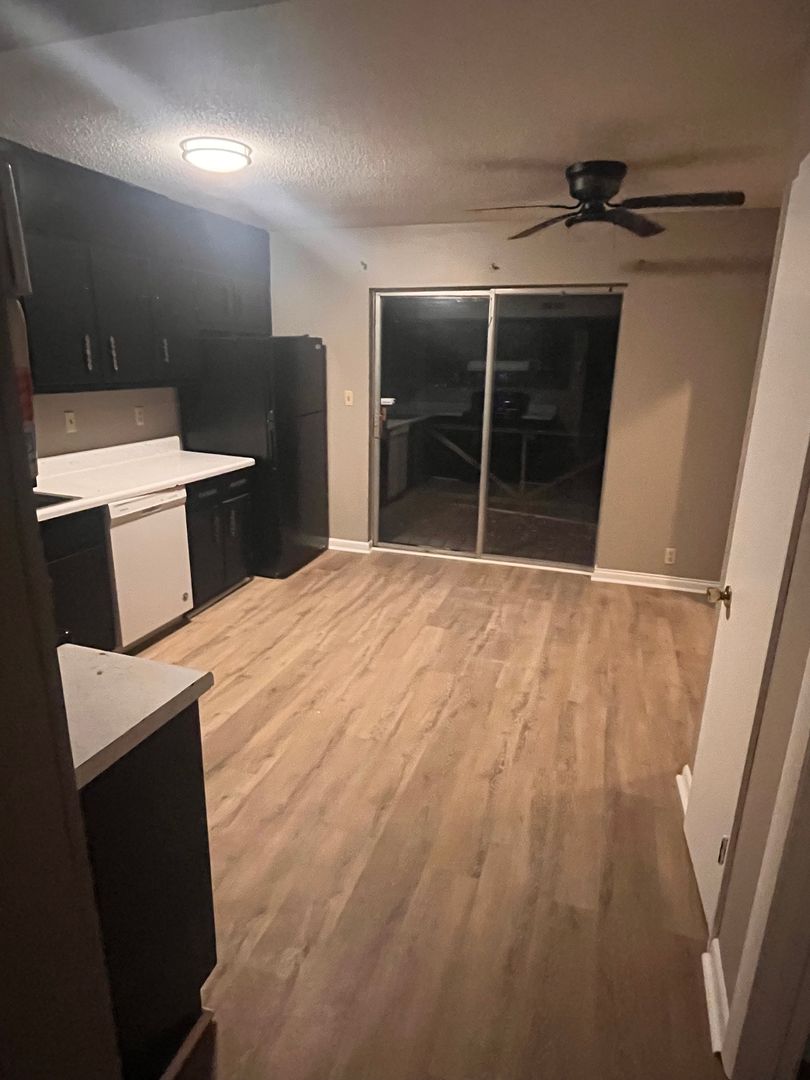 East Ridge Apartment: 3653 Shirl Jo Lane