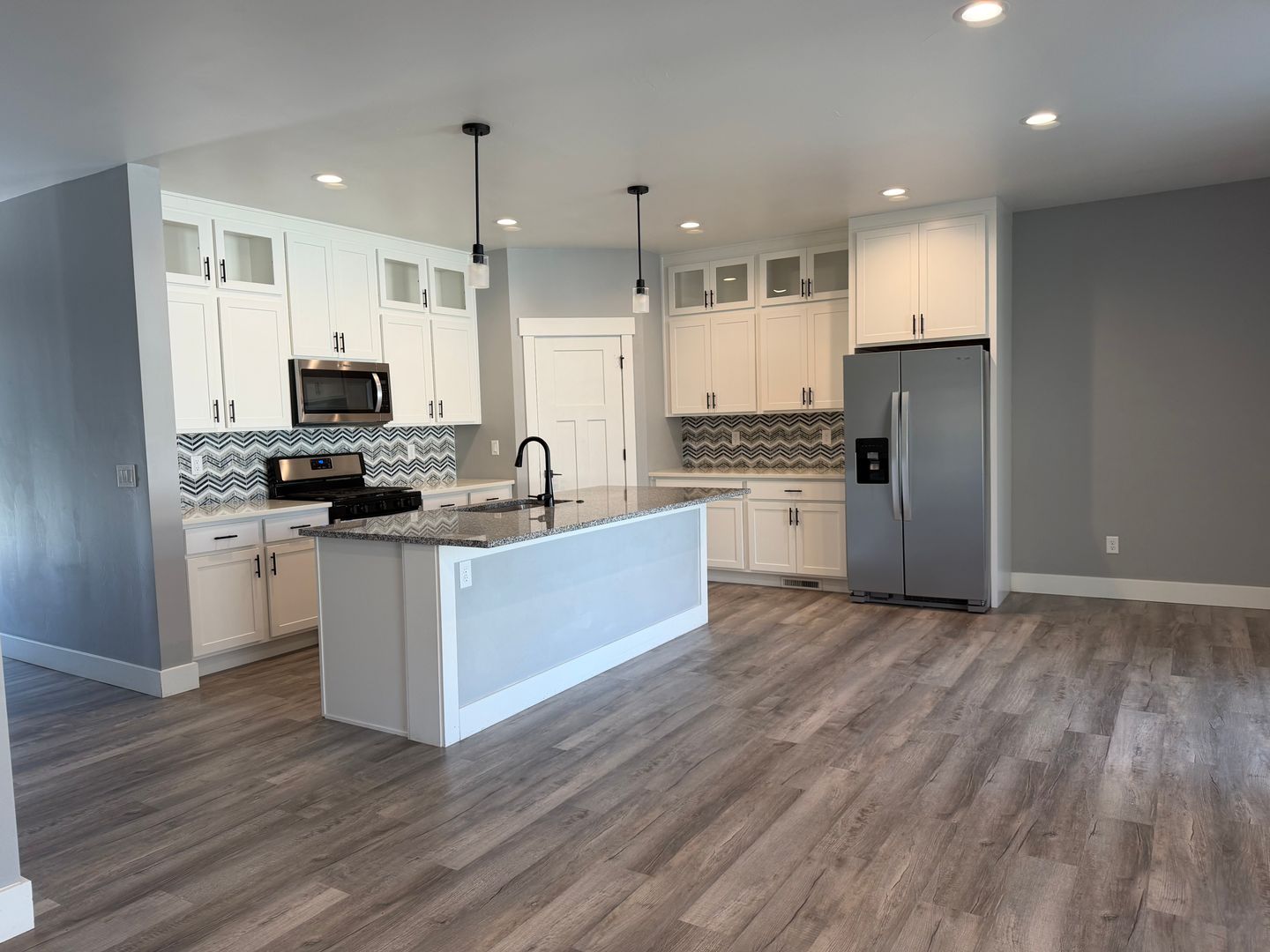 Belgrade House: 1702 Wyatt Earp Ct