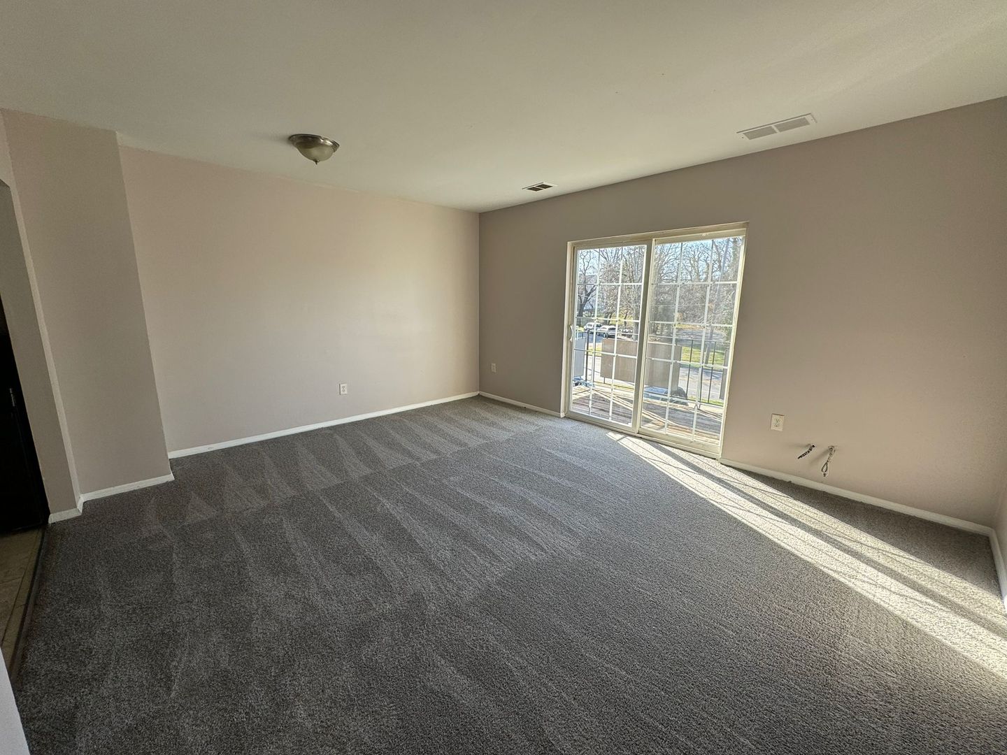 Baltimore Apartment: 3908 Groveland Ave