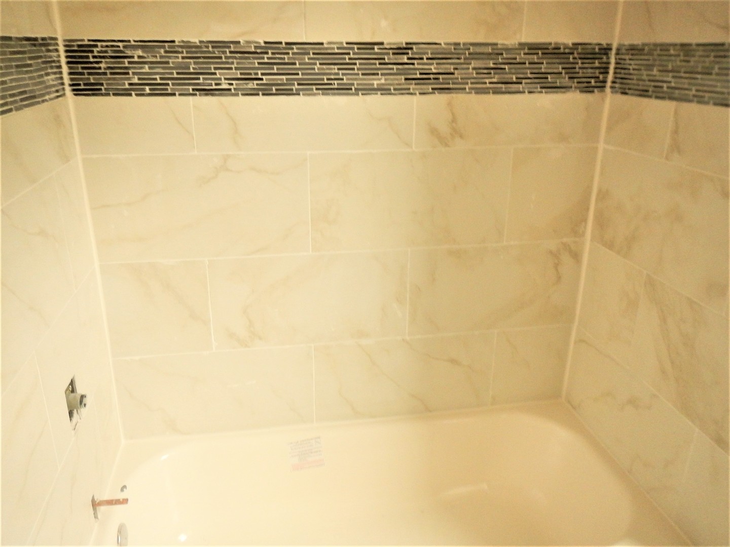 5525 Daywalt Ave 2 of 7