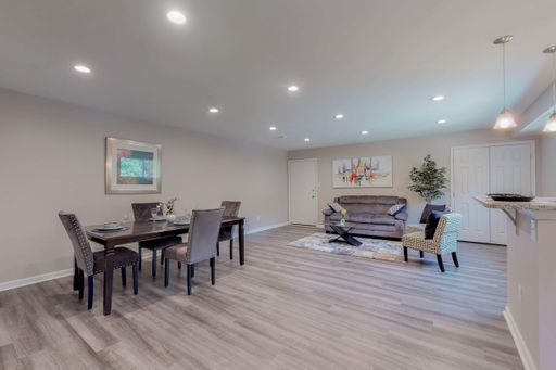 Remodeled 2 BD Near ShopRite in Parkville Accepting County Vouchers