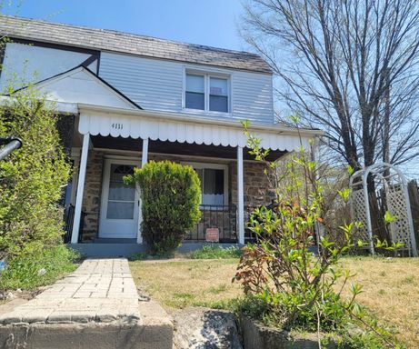 1 BD Duplex in Brooklyn, Large Front Porch, Accepting Vouchers – photo 1