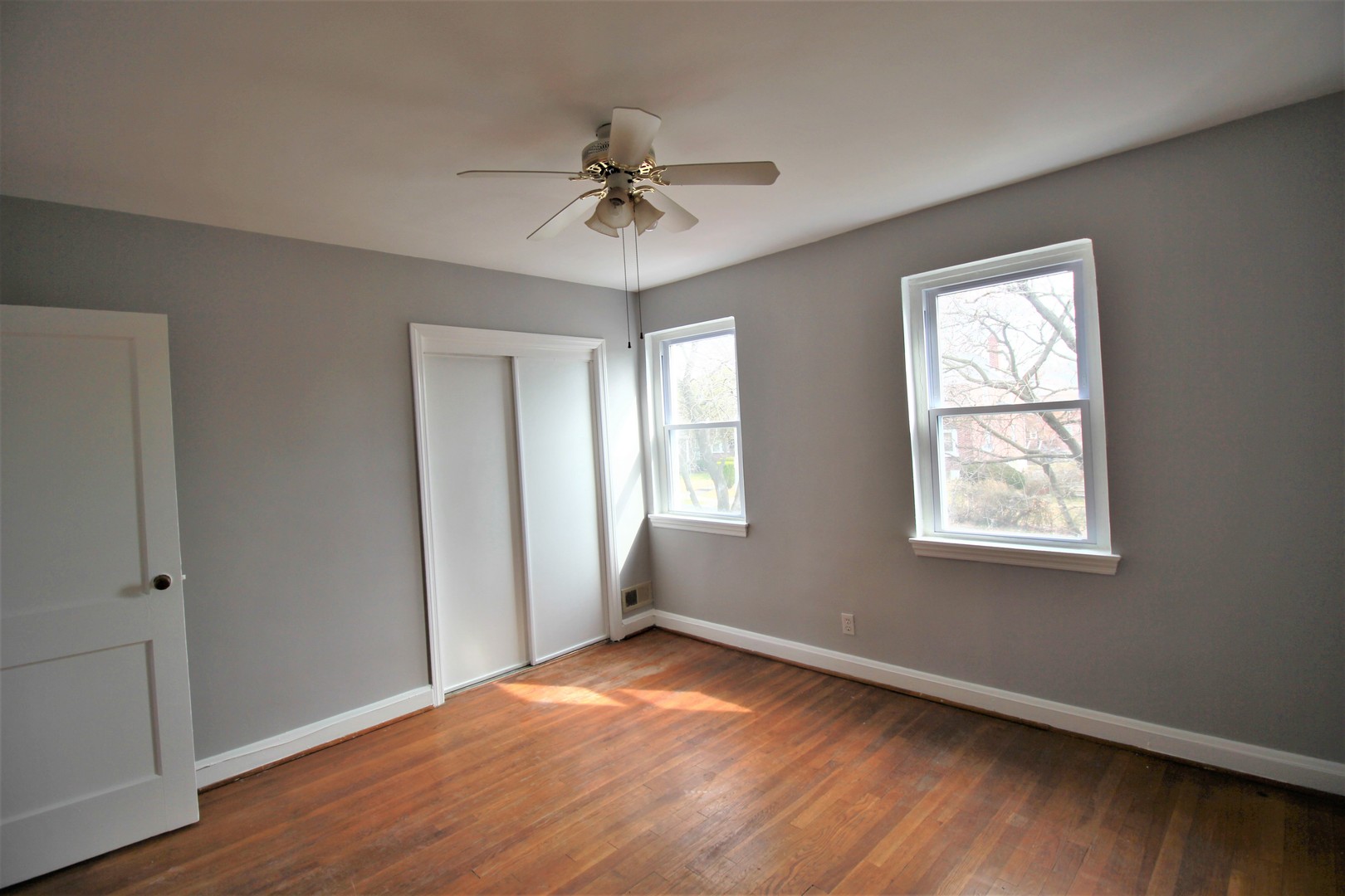 2304 Dukeland St 6 of 7
