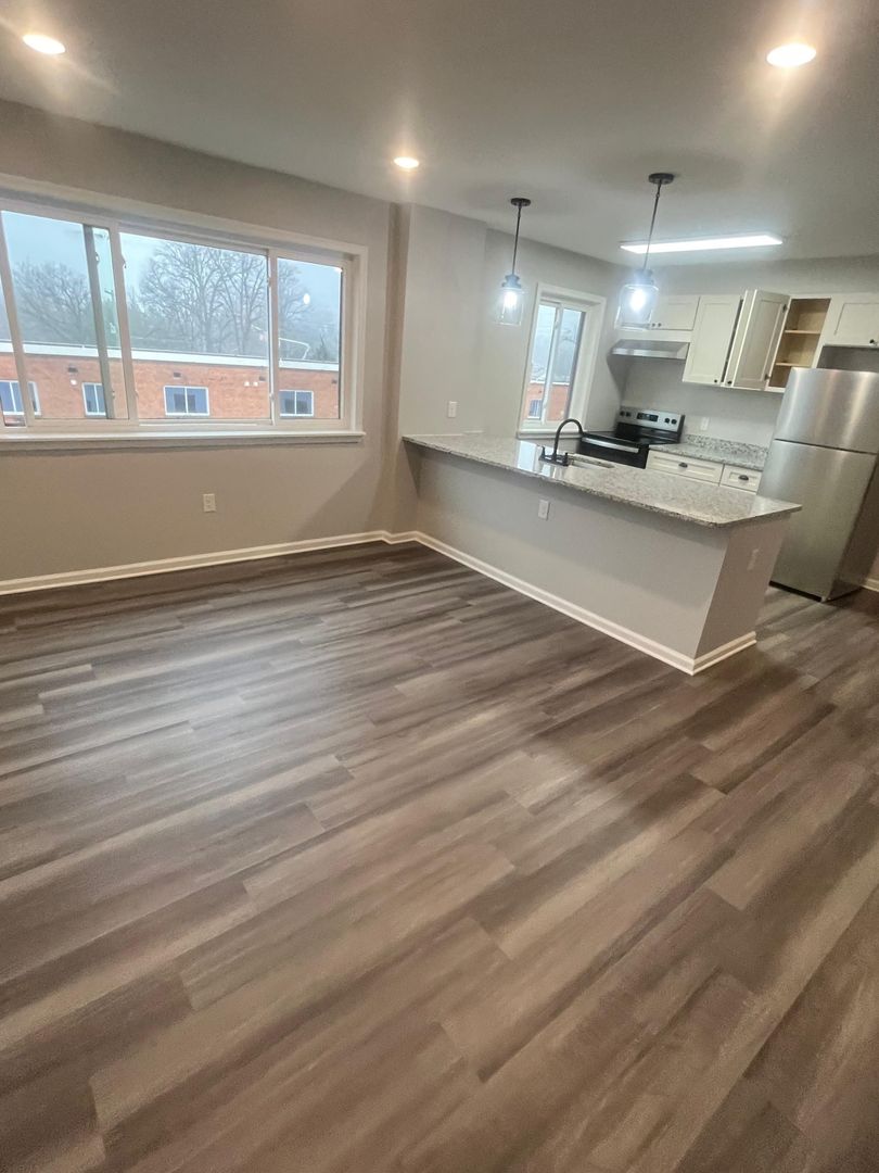 Gaithersburg Apartment: 49 W. Diamond Ave - 49 W. Diamond Ave - 307