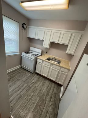 Sweet Deal! 1-Bedroom Apartment in Loch Raven! – photo 1