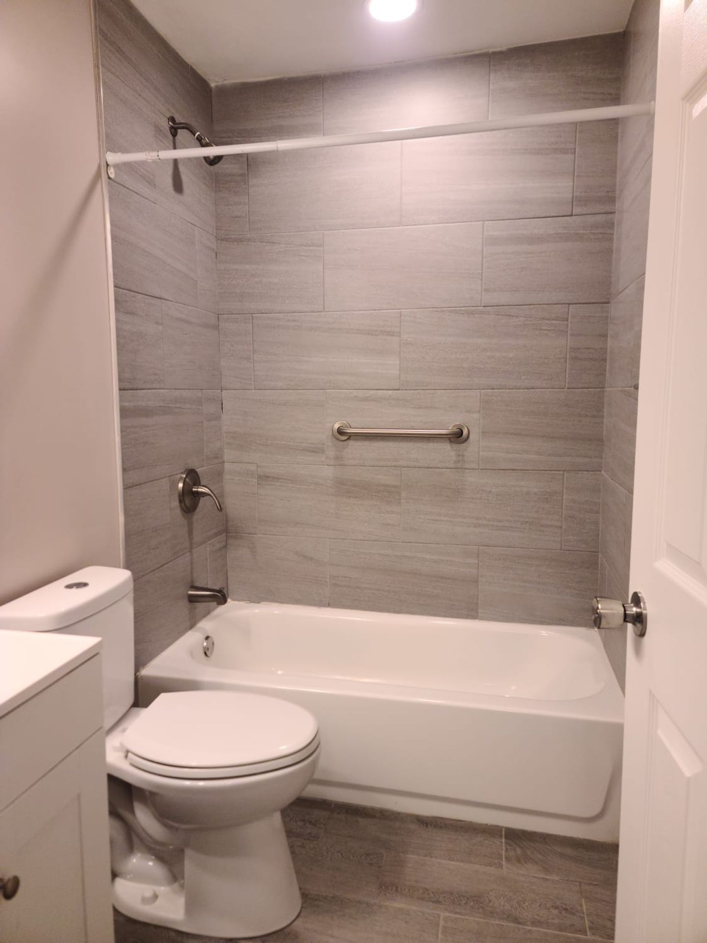 Baltimore Apartment: 6703 Kincheloe Ave