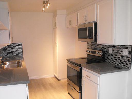 Summer lovin' is better in a brand new apartment – photo 1