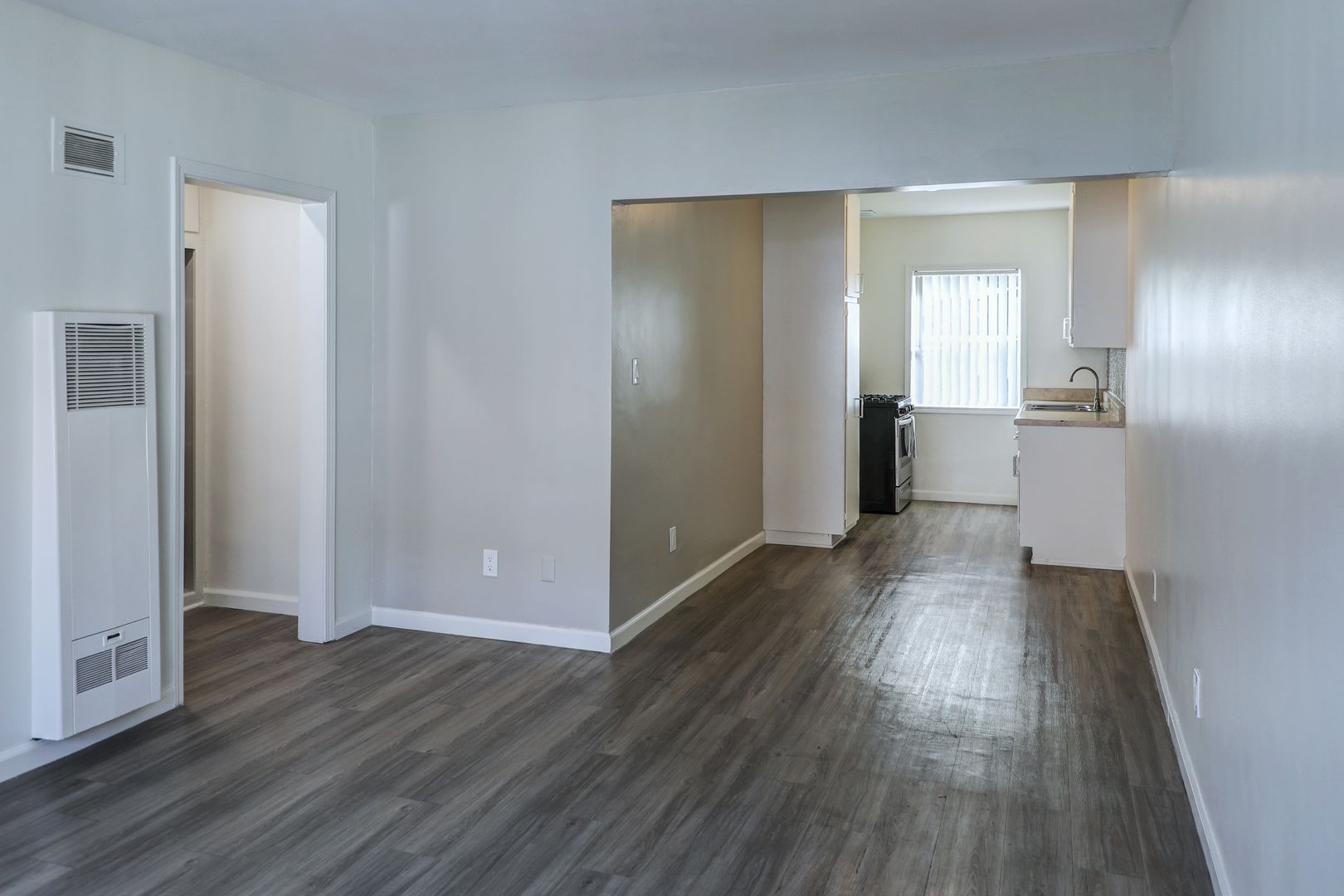 Gardena Apartment: 15003 Lemoli Ave.