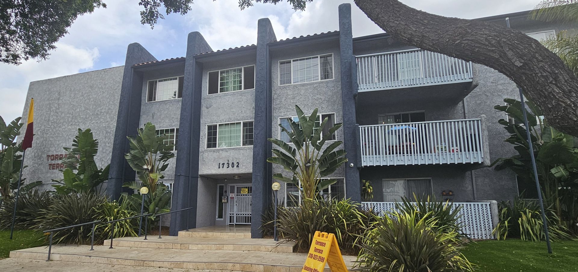 Torrance Apartment: 17302 Yukon Avenue