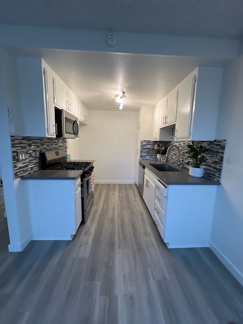 Stanton Apartment: 12381 Arrowhead Street