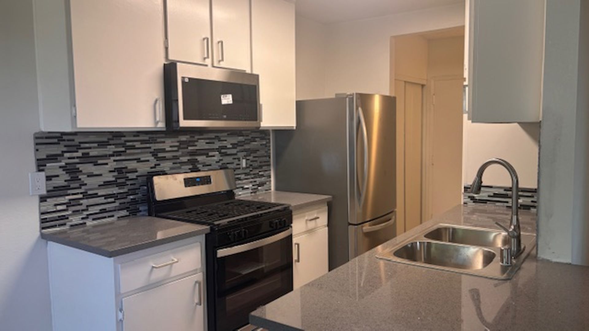 Artesia Apartment: 11901 176th Street