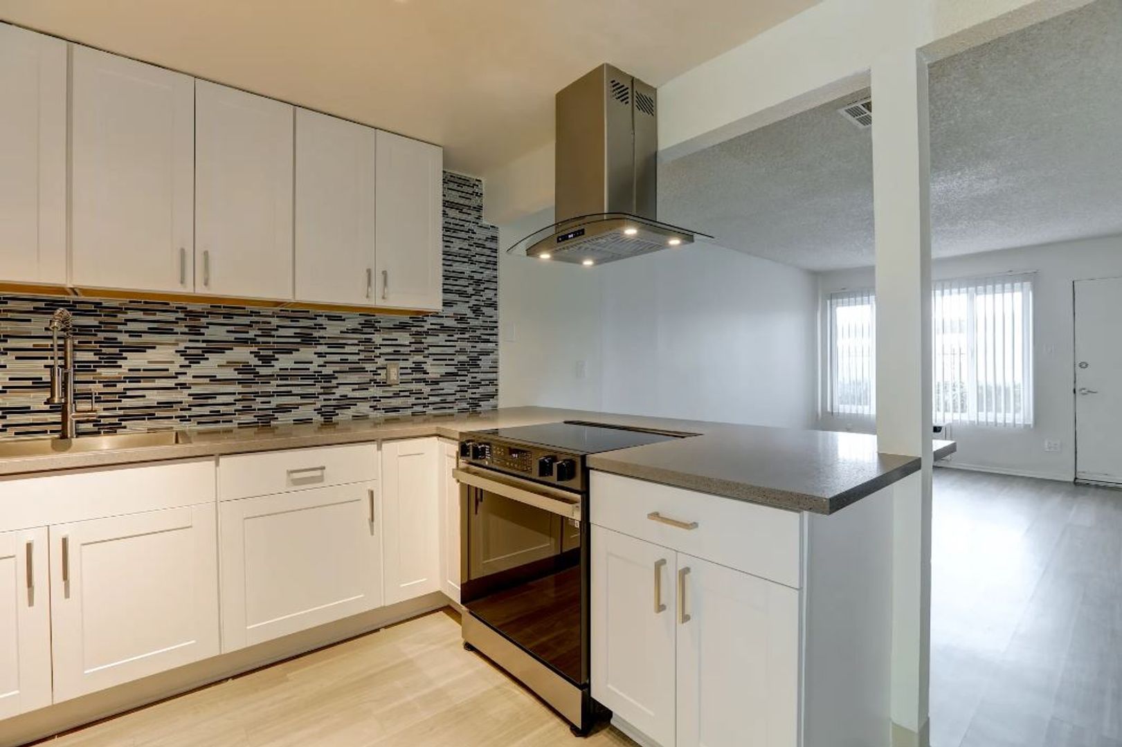 Westminster Apartment: 14452 Goldenwest Street