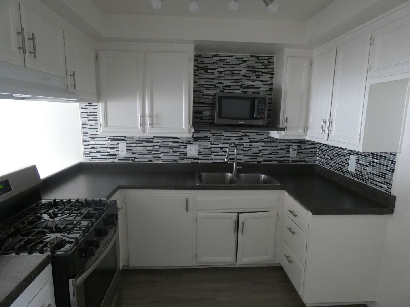 Santa Ana Apartment: 2833 N Bristol Street