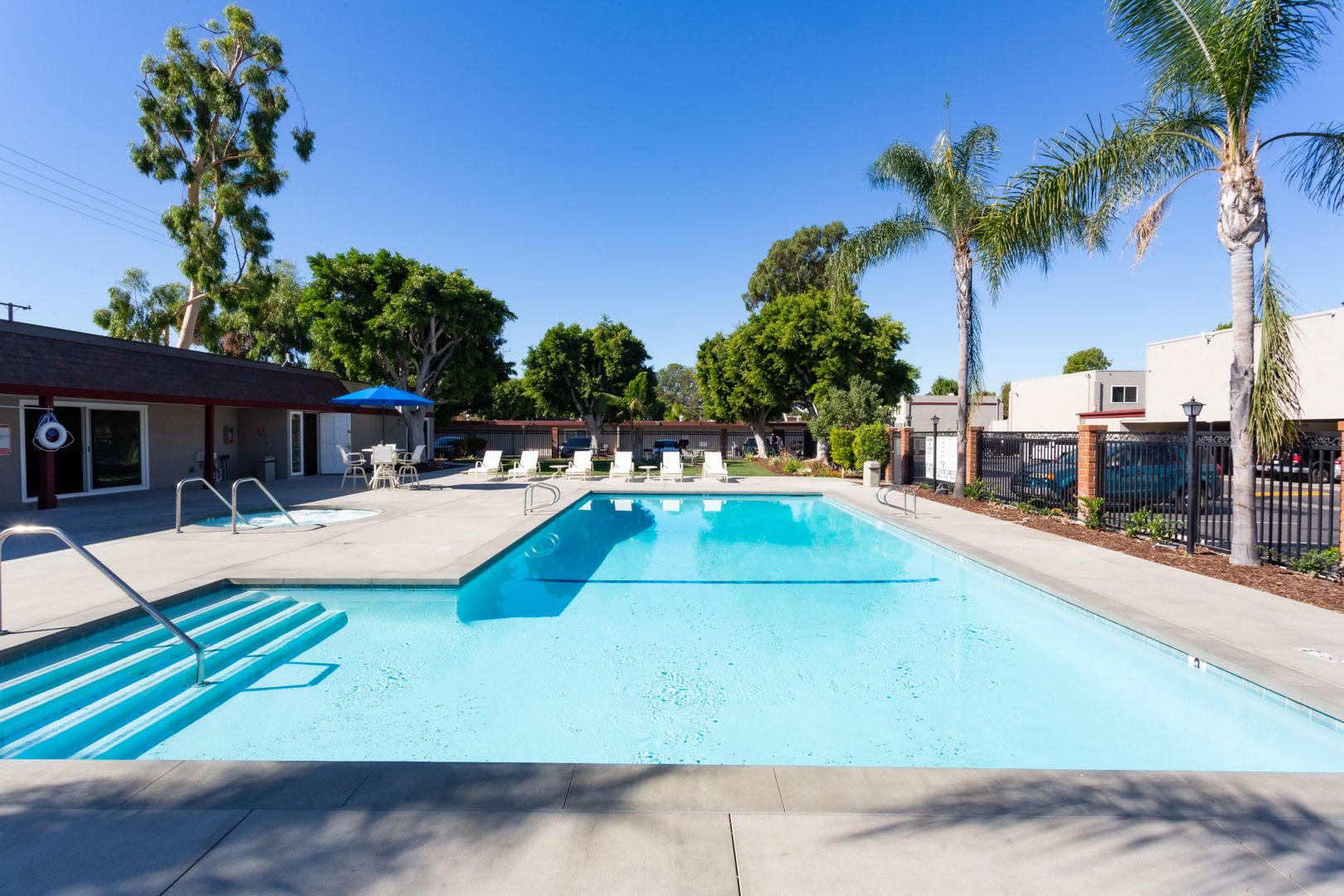 Anaheim Apartment: 2020 West Alameda Avenue