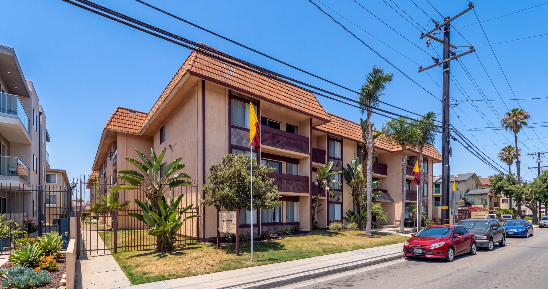 Hawthorne Apartment: 13519 Yukon Avenue