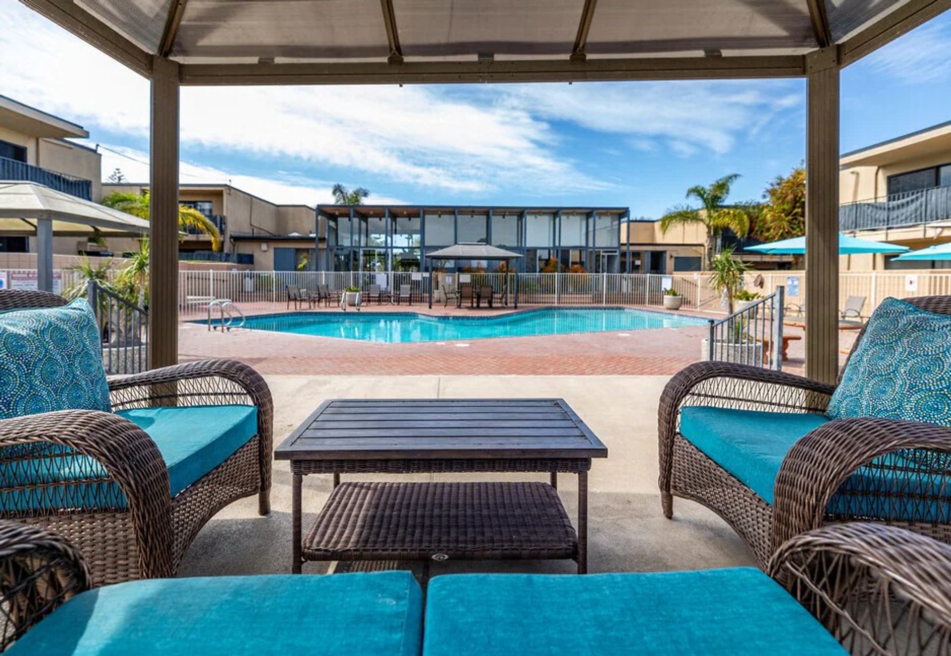 Torrance Apartment: 1500 Hickory Avenue