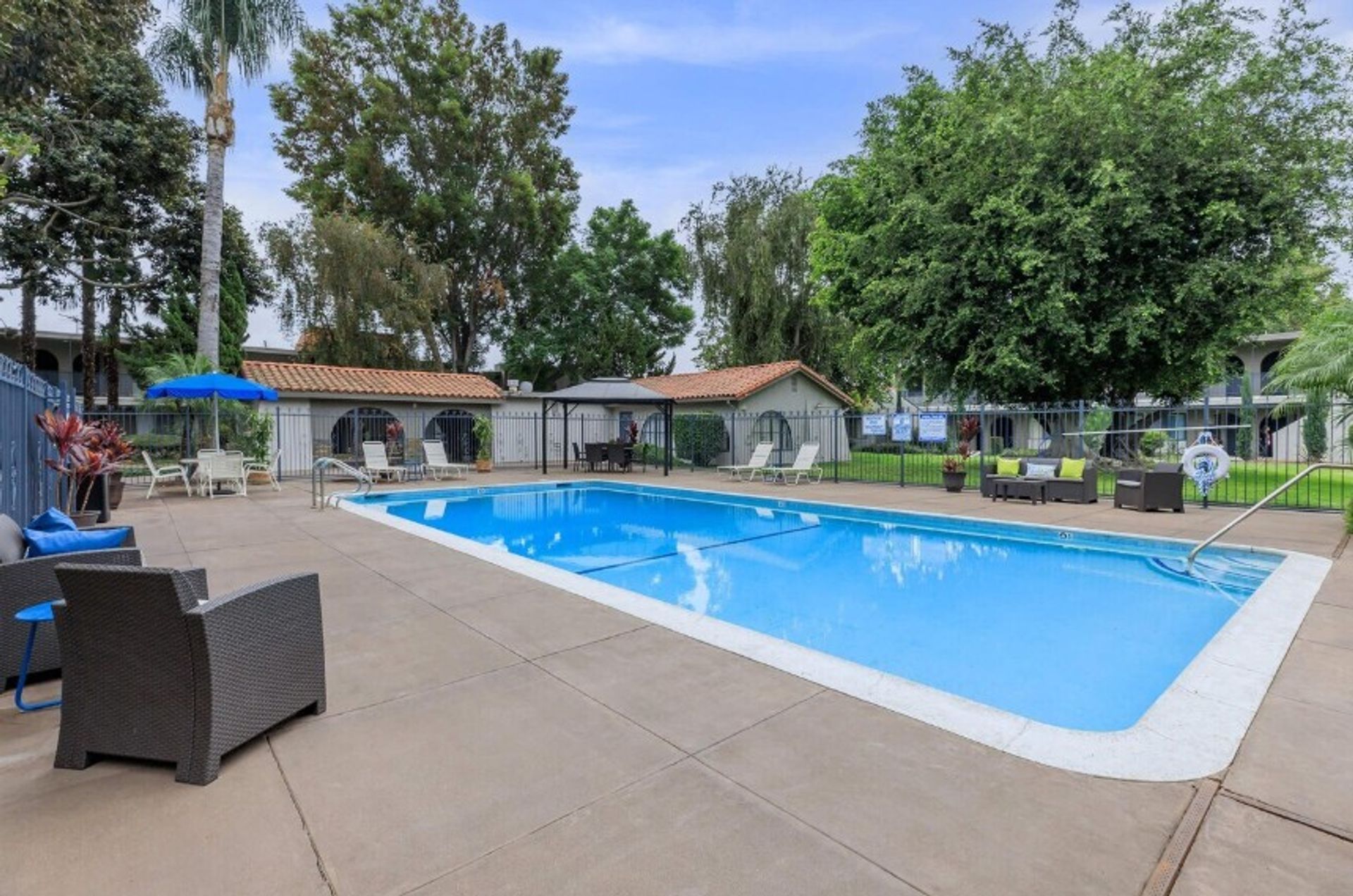 Cerritos Apartment: 18427 Studebaker Road