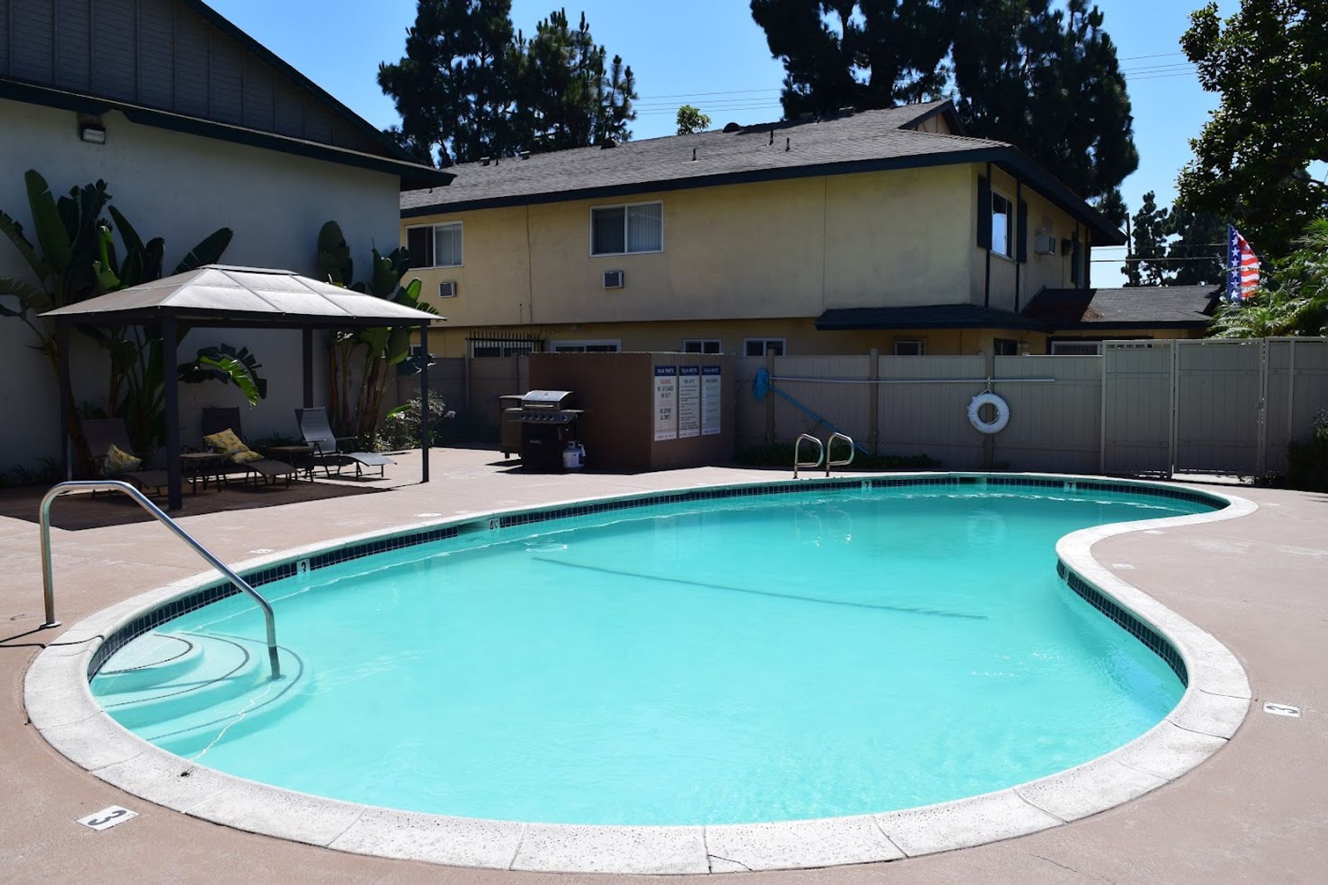 Westminster Apartment: 14452 Goldenwest Street