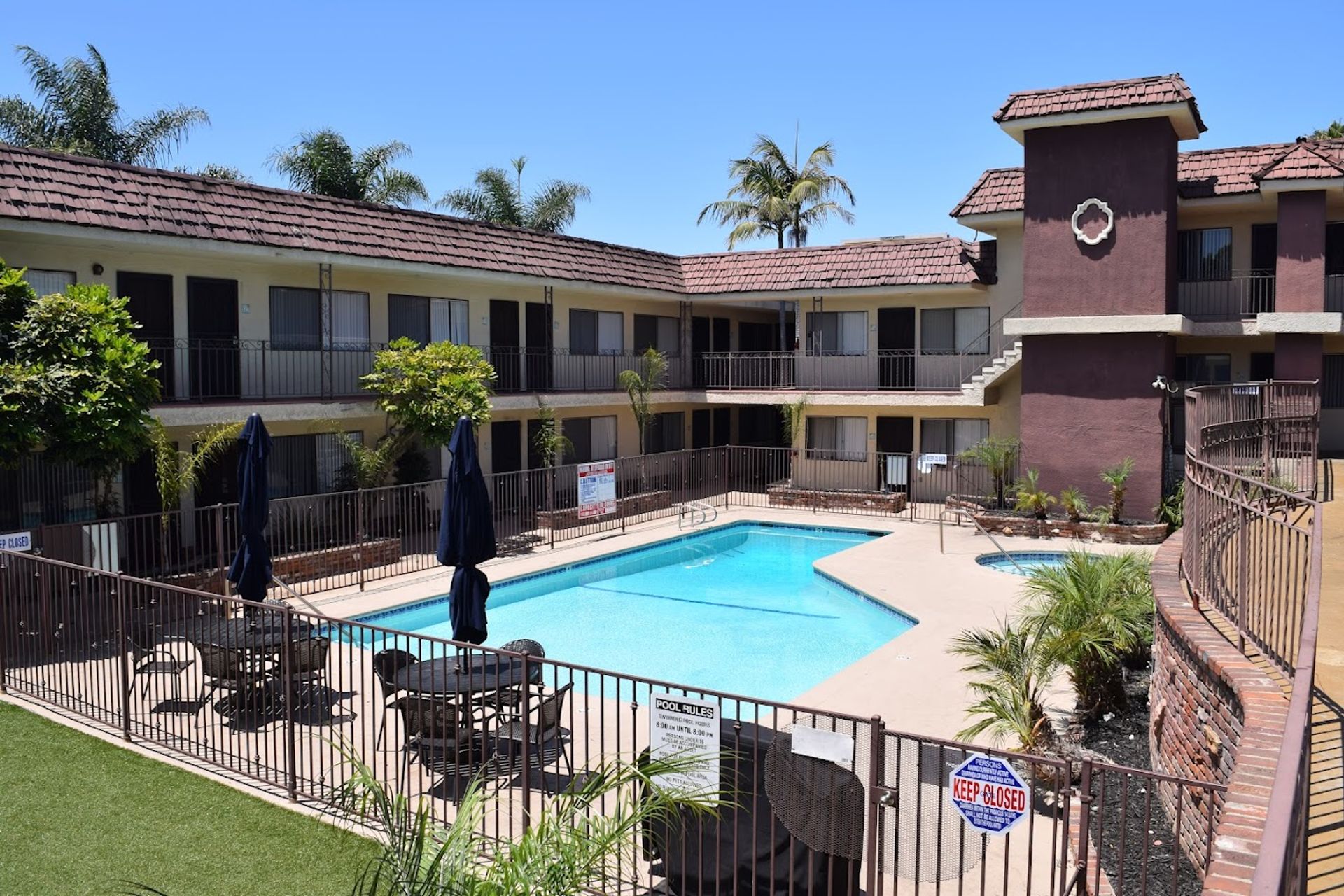 Hawthorne Apartment: 3601 Rosecrans Avenue