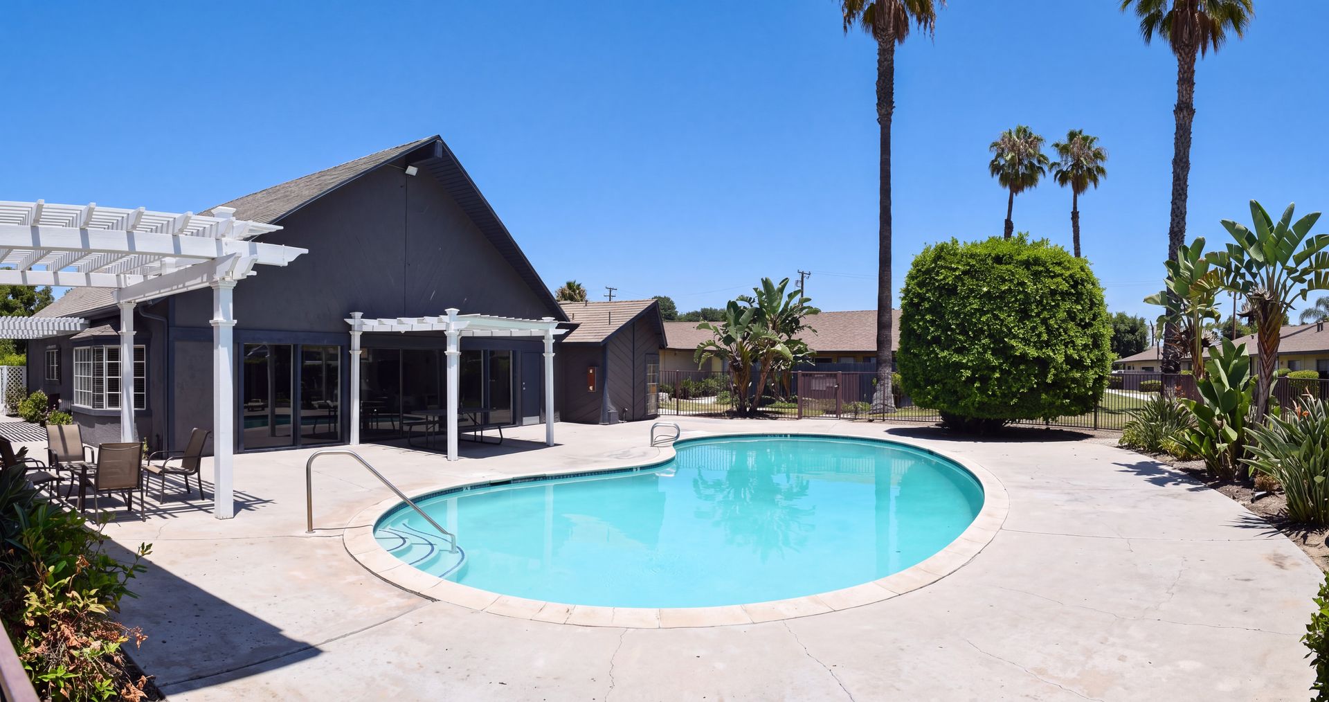 Tustin Apartment: 14445 Redhill Avenue