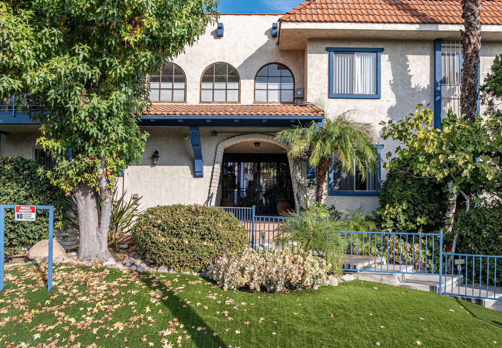 Pasadena Apartment: 2415 Mohawk Street