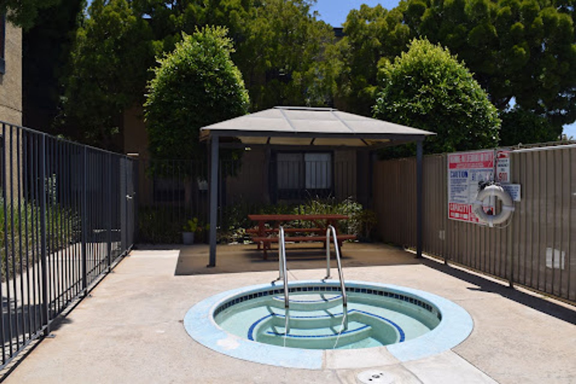 Gardena Apartment: 14733 Chadron Avenue