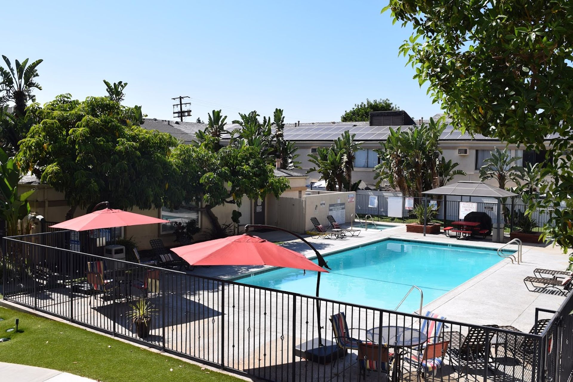 Anaheim Apartment: 2841 E Lincoln Avenue